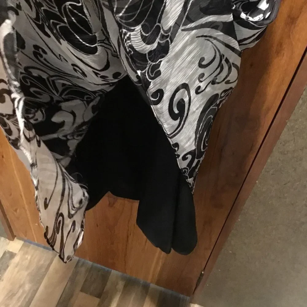 NWT Mary Bays/Victorian Royal Co.  Silk Dress Women’s Size 8. Black and White